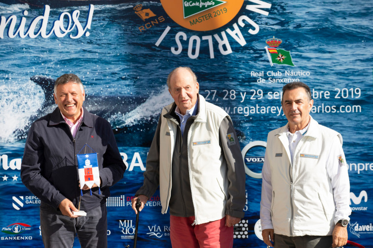 EuropaPress 2398108 rey emerito don juan carlos llega real club nautico sanxenxo cara inicio